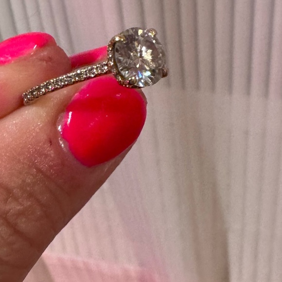 Beautiful engagement ring and eternity band gold size 7 moissanite - Picture 8 of 17